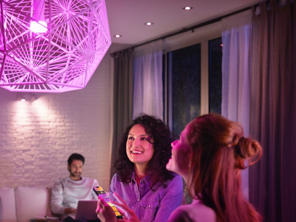 Philips Hue White and Colour Ambiance Starter Kit 7.5W A60 E27 - view 2